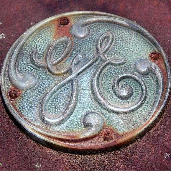 MEET YOUR POSHER - Picture 1 of 1